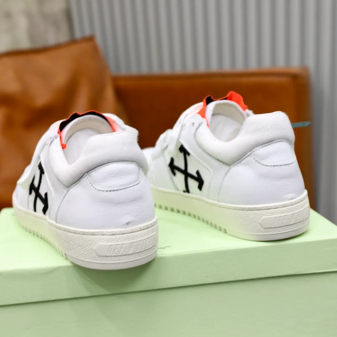 Men's shoes: 462💰💶【off-white】👫 Original one-to-one replica, high-end quality🥳The latest model has not been listed on the official website yet, the top version. Fabric: Imported original leather splicing Lining: Imported breathable mesh Outsole: Original rubber soft, light and wear-resistant Outsole Male 38-44 (customized for 45 and 46)